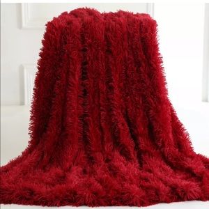 Faux fur blanket